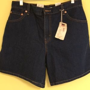 Brand new Levi jeans shorts size 12 misses. 550 relax